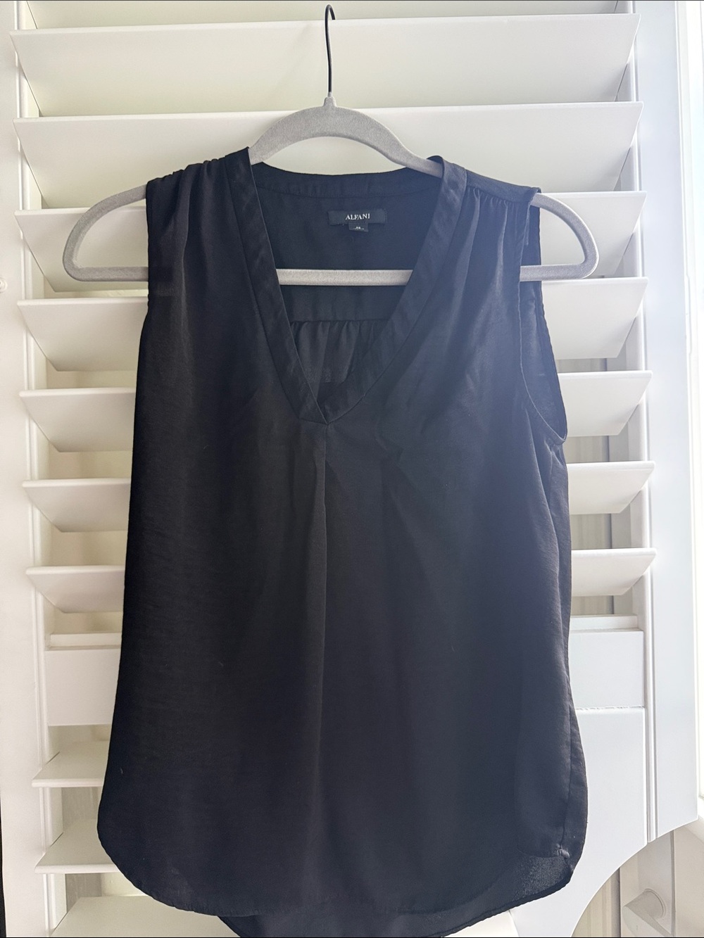 Alfani Black V-Neck Sleeveless Camisole Top